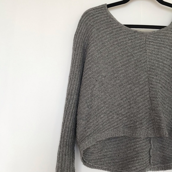 COVET | CROPPED CHUNKY KNIT SWEATER - Picture 2 of 4